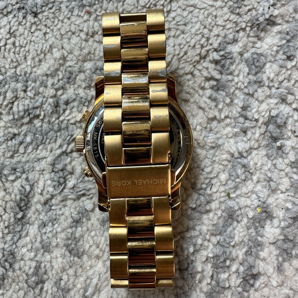 Michael Kors “Watch Hunger Stop” watch - Picture 4 of 8
